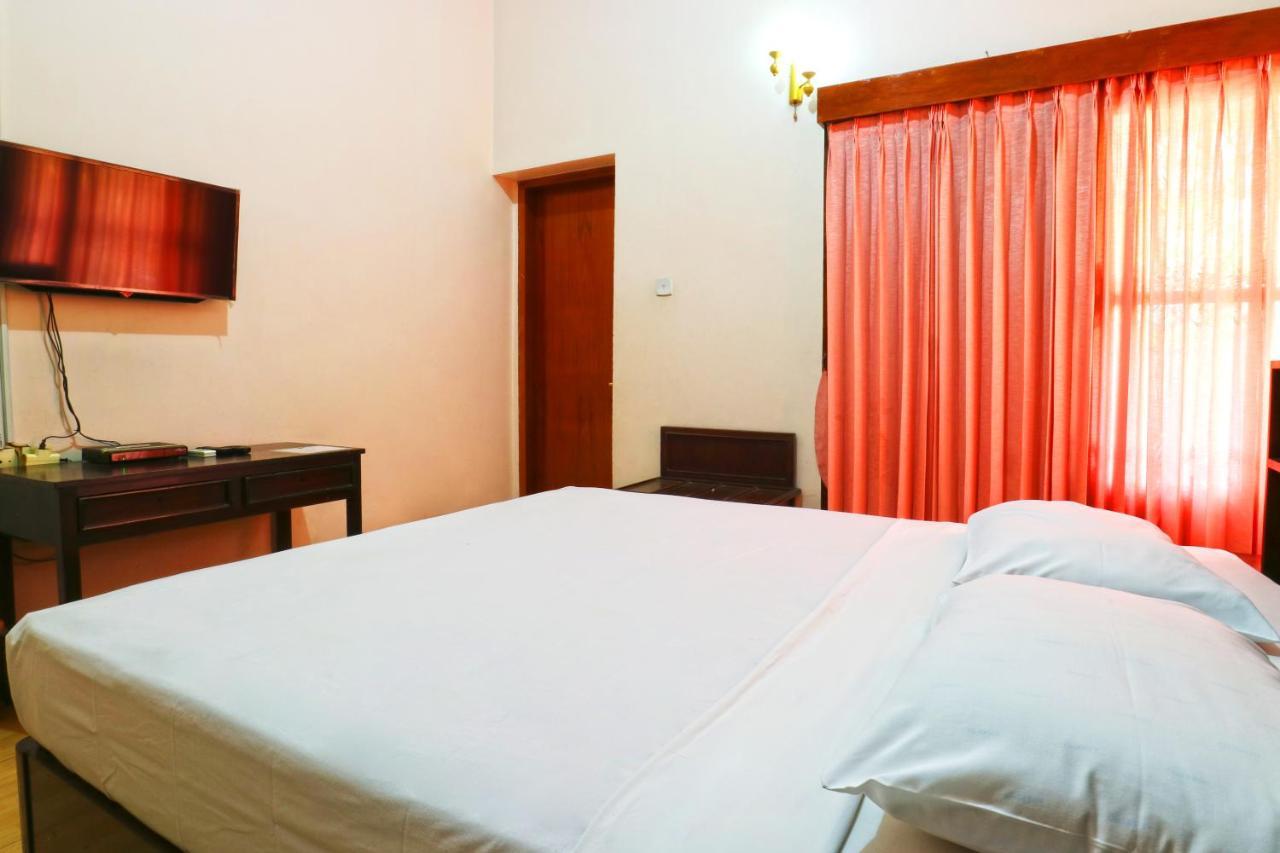 Reddoorz Plus Near Brawijaya Museum Malang Eksteriør billede