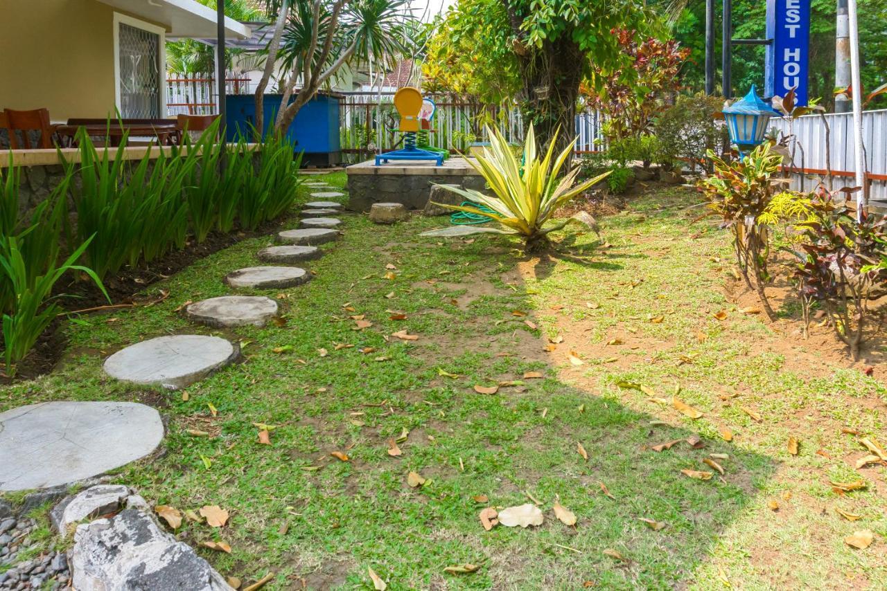 Reddoorz Plus Near Brawijaya Museum Malang Eksteriør billede